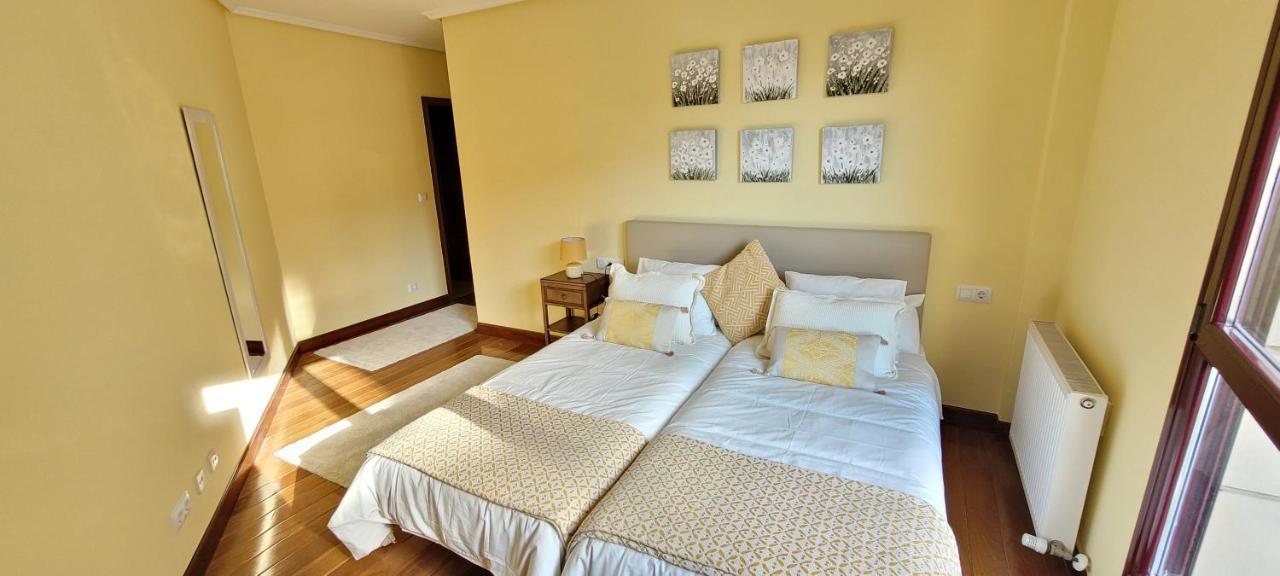 Cozy Yellow Home In Guecho Kültér fotó